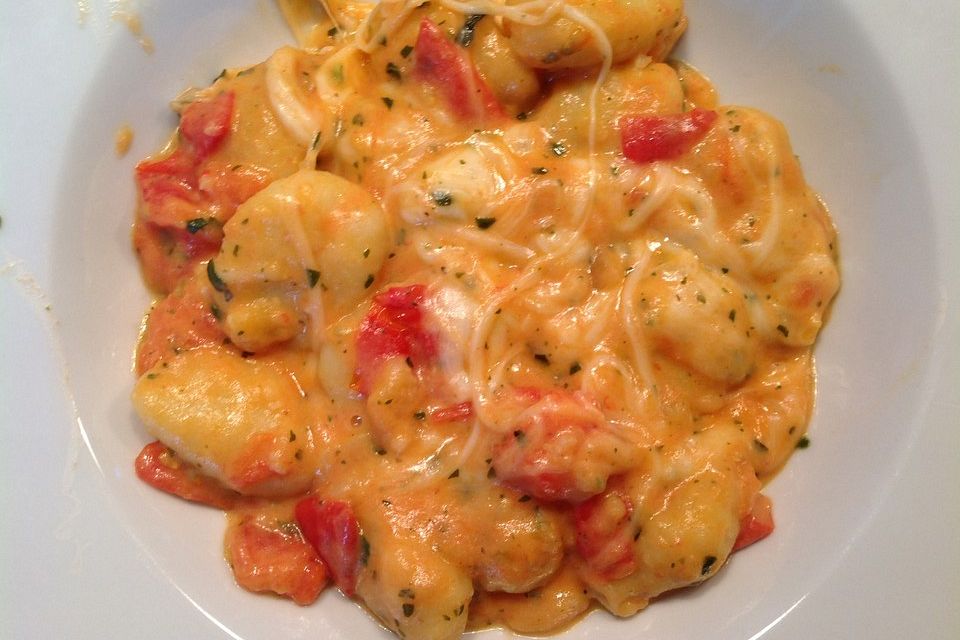 Gnocchi mit Tomaten und Mozzarella