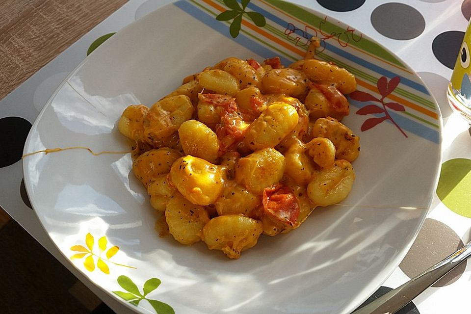 Gnocchi mit Tomaten und Mozzarella