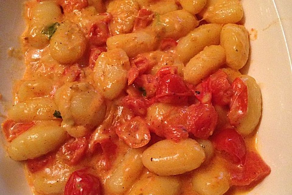 Gnocchi mit Tomaten und Mozzarella