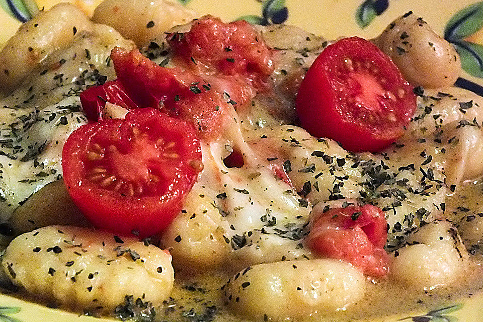 Gnocchi mit Tomaten und Mozzarella