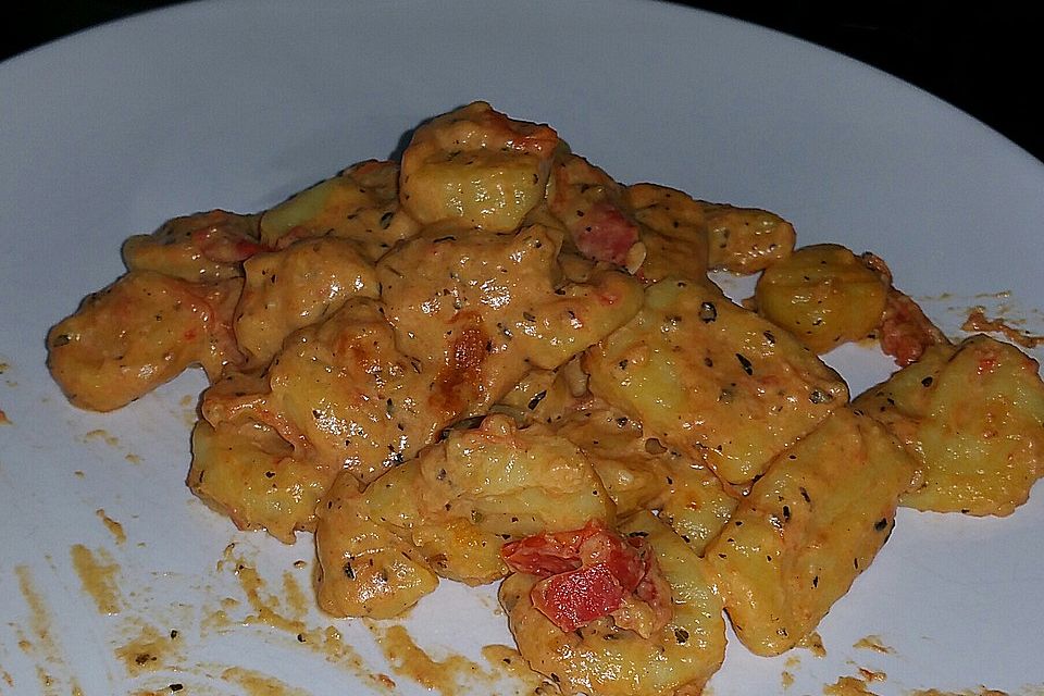 Gnocchi mit Tomaten und Mozzarella