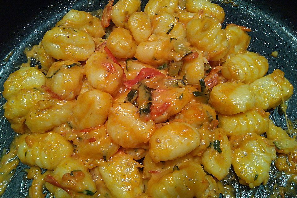 Gnocchi mit Tomaten und Mozzarella