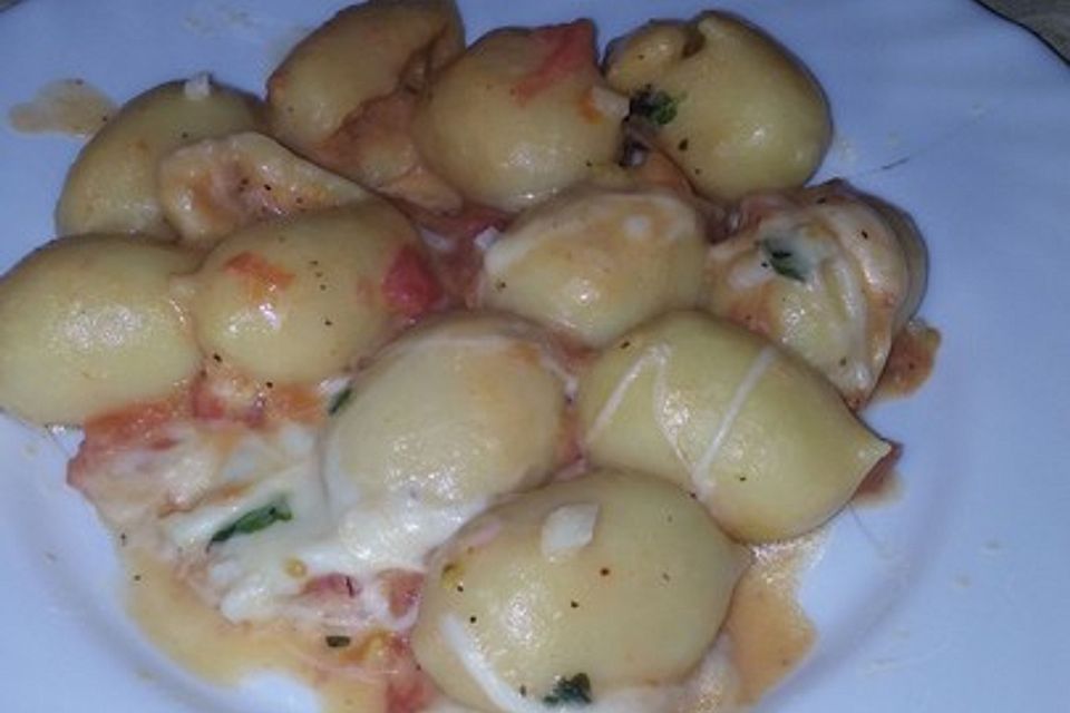 Gnocchi mit Tomaten und Mozzarella