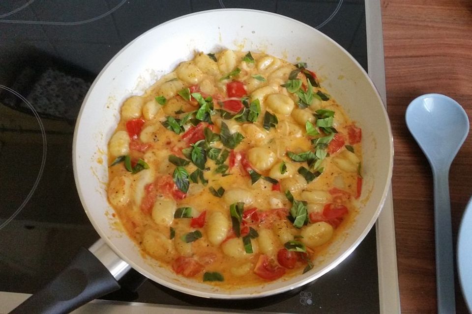 Gnocchi mit Tomaten und Mozzarella