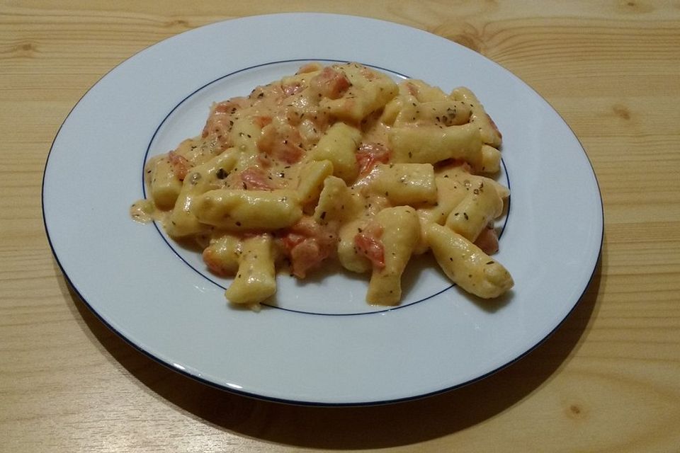 Gnocchi mit Tomaten und Mozzarella