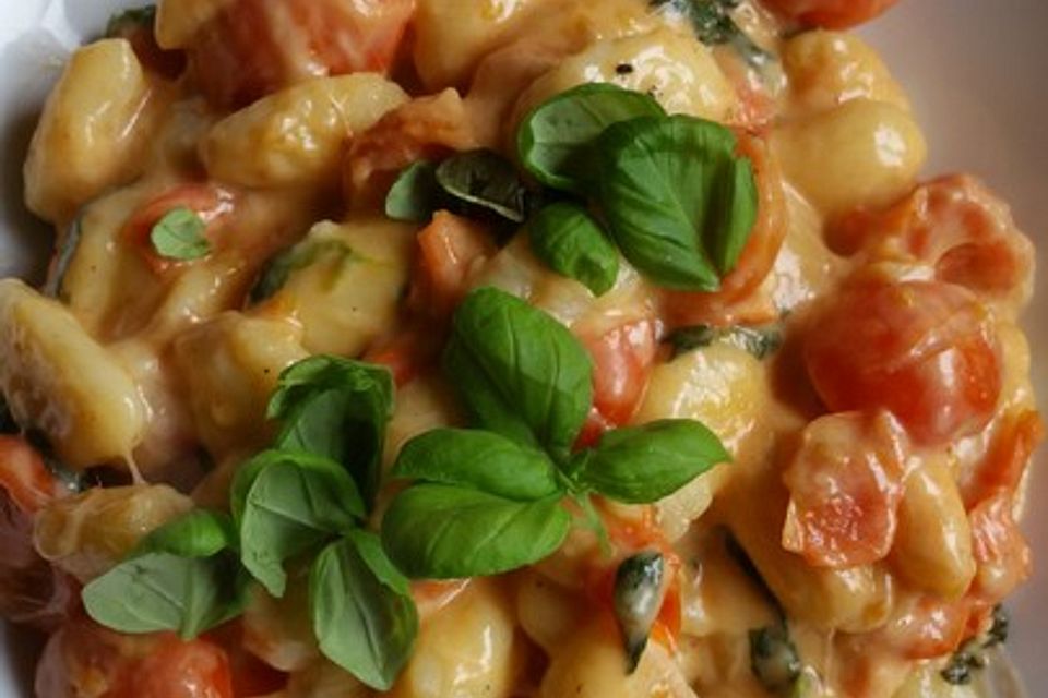 Gnocchi mit Tomaten und Mozzarella