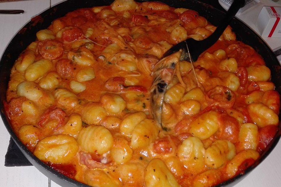 Gnocchi mit Tomaten und Mozzarella