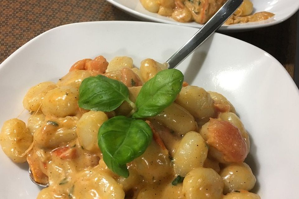 Gnocchi mit Tomaten und Mozzarella