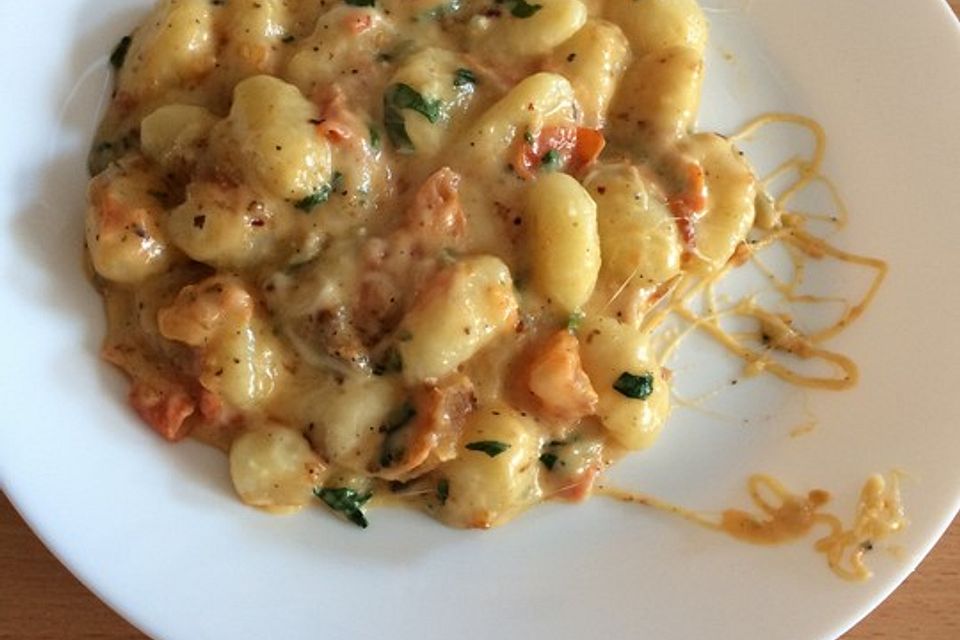 Gnocchi mit Tomaten und Mozzarella