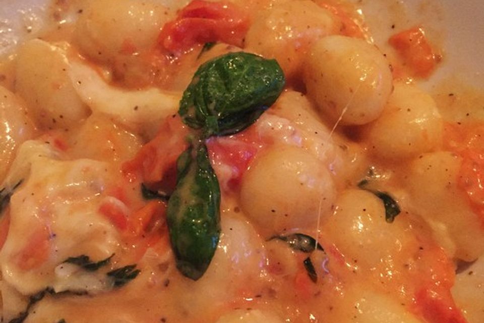 Gnocchi mit Tomaten und Mozzarella