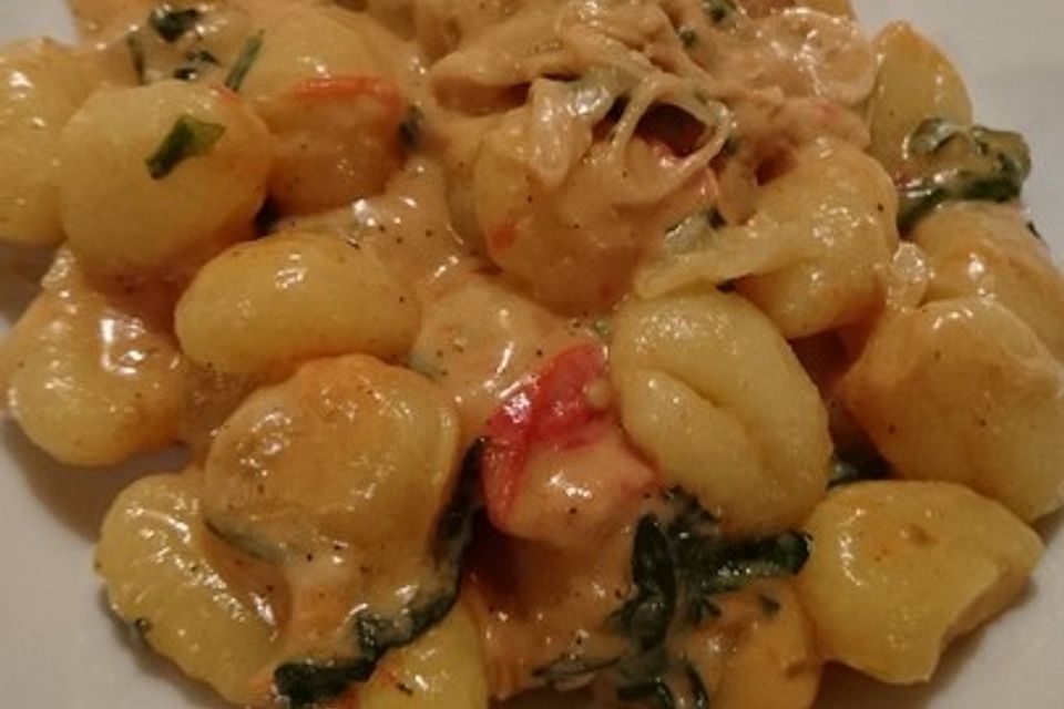 Gnocchi mit Tomaten und Mozzarella