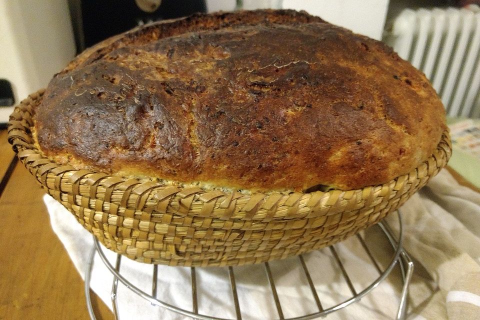 Walnuss-Kartoffel-Nuss Brot mit Bier