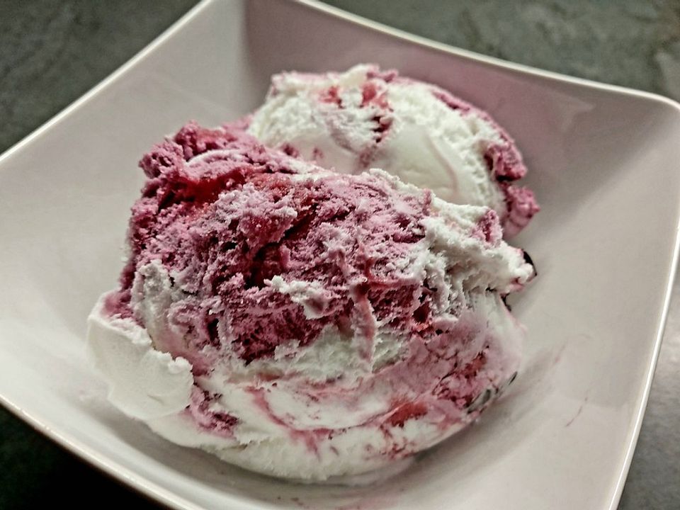 Joghurt-Waldbeeren-Eis von chrischdel| Chefkoch