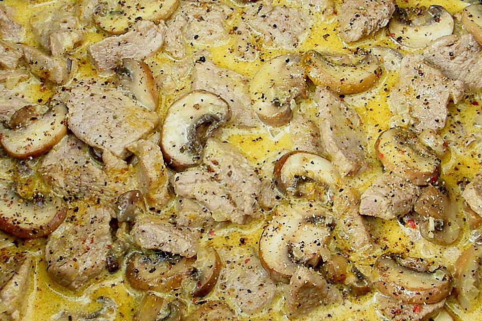 Feines Curry-Kalbsgeschnetzeltes mit Champignons