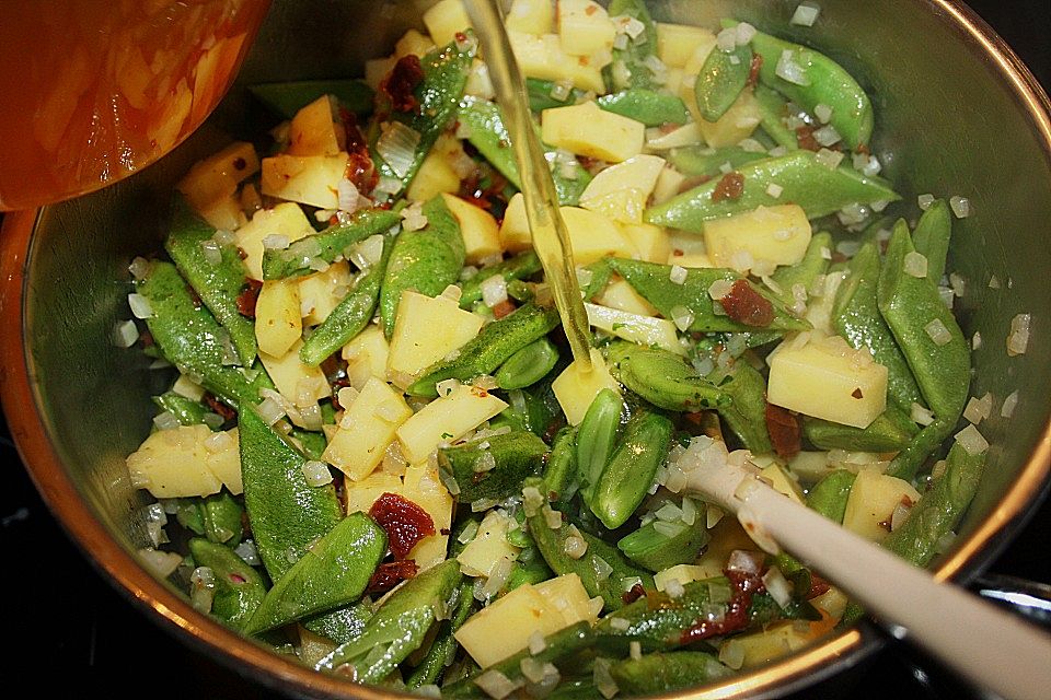 Bohnen-Kartoffeltopf mit Kasseler