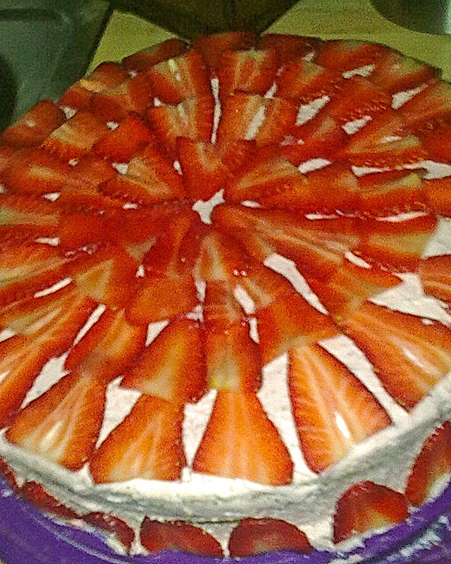 Erdbeer-Joghurtmousse Torte