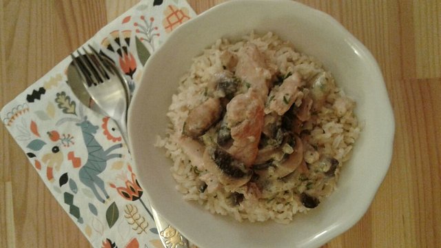 botos Putengeschnetzeltes &amp;quot;Försterin Art&amp;quot; in Sahnesoße mit Champignons ...