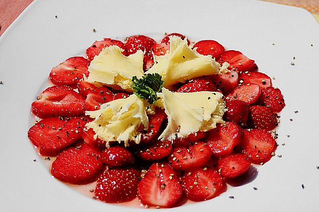 Erdbeercarpaccio mit Tete de Moine von feuervogel| Chefkoch Erdbeercarpaccio mit Tete de Moine von feuervogel| Chefkoch