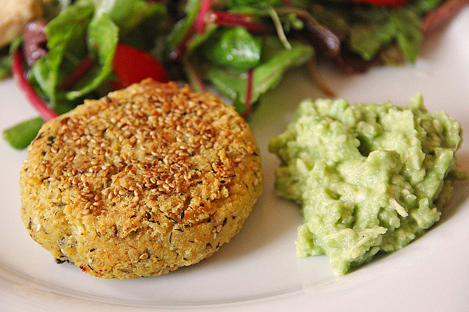 Kichererbsen-Taler mit Avocado-Dip