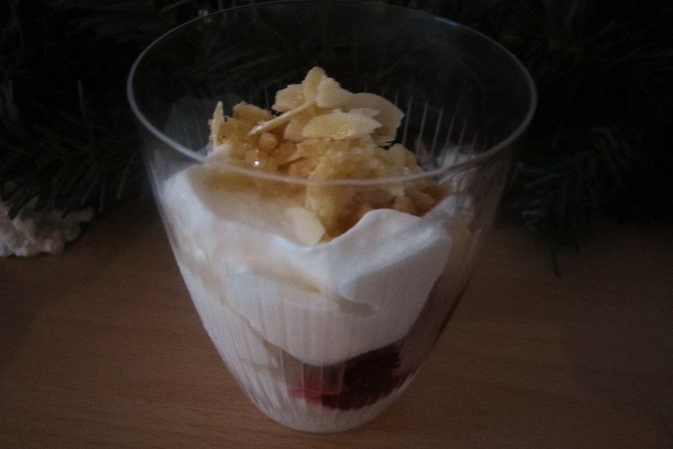 Himbeer-Frischkäse-Sahne-Dessert mit Knusperkruste