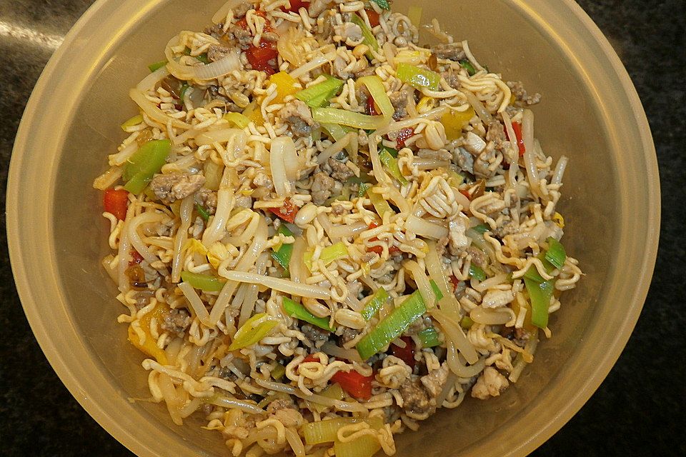 Chinesischer Nudelsalat