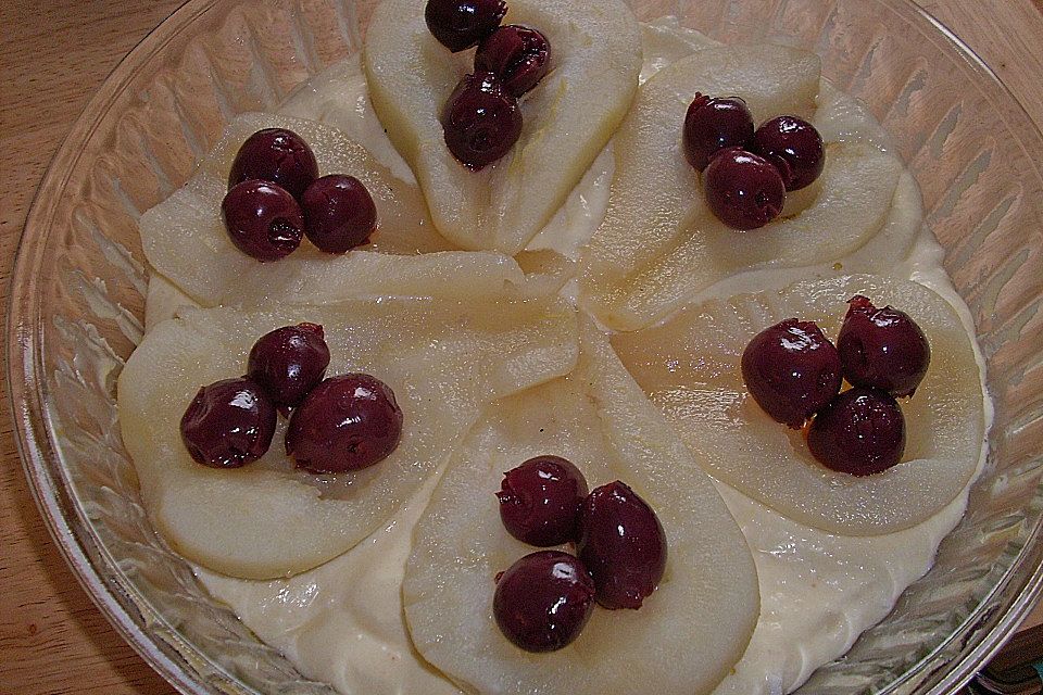 Grießauflauf mit Birnen und Cranberries