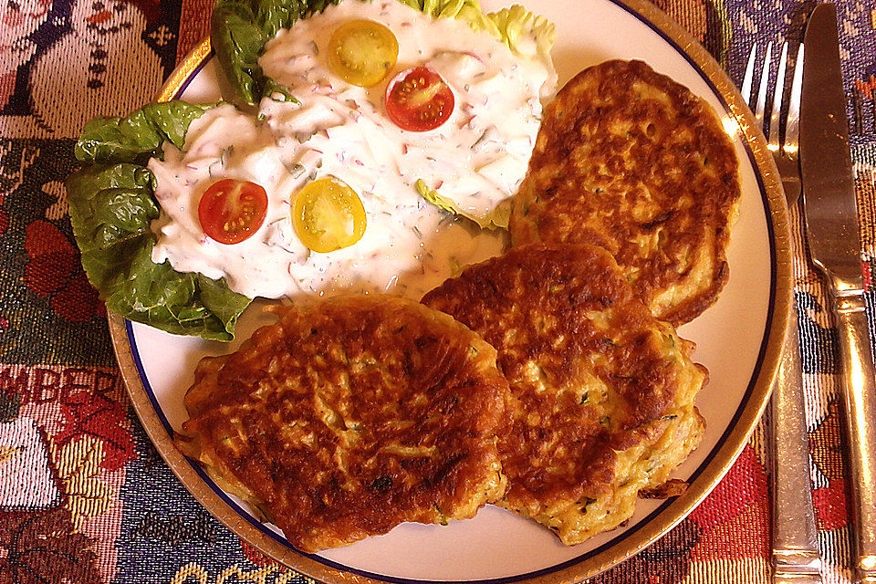 Gemüsepfannkuchen mit Dip