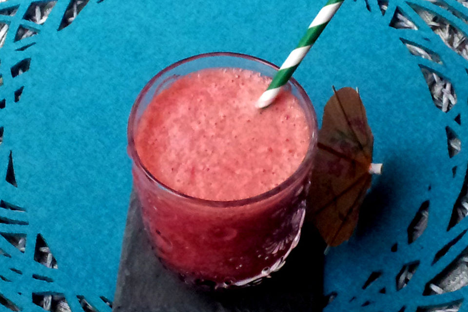 Himbeer-Orangen-Apfel-Smoothie