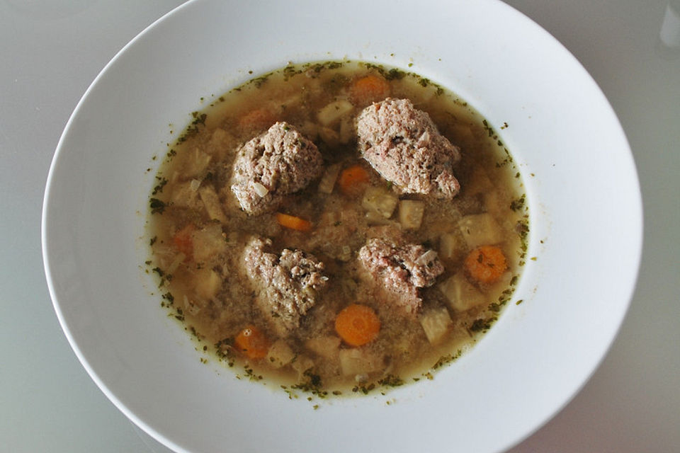 Leberknödelsuppe Omas Rezept