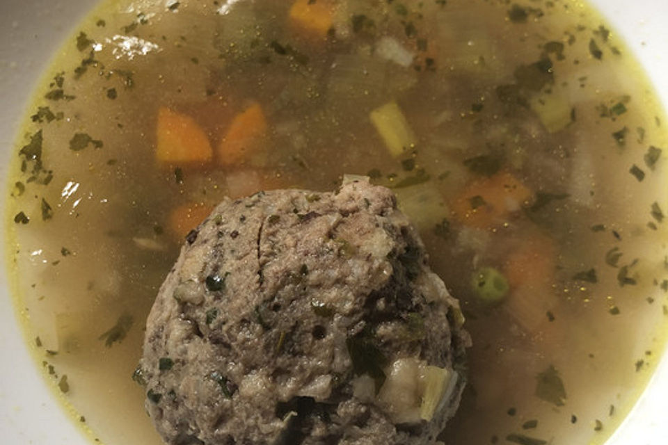 Leberknödelsuppe Omas Rezept