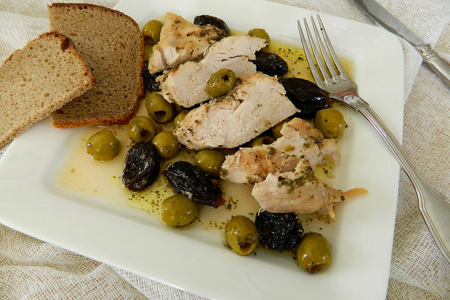 Hähnchenbrust mit Backpflaumen, Oliven und Weißwein von Feivel1980 ... Hähnchenbrust mit Backpflaumen, Oliven und Weißwein von Feivel1980 ...