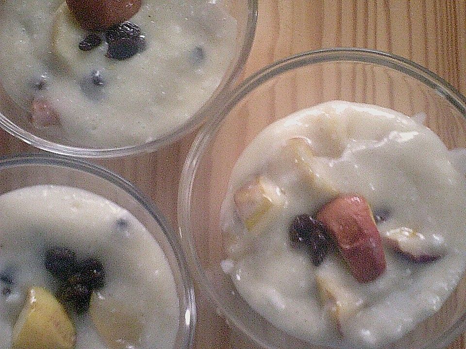 Vanille-Apfelpudding mit Rosinen von JulauG| Chefkoch