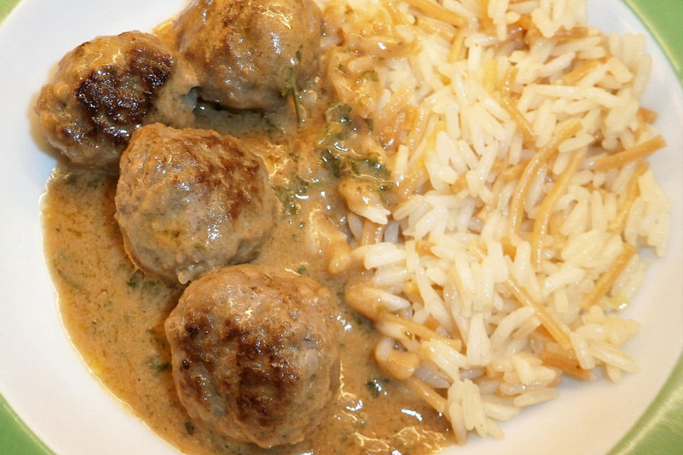 Köttbullar in Rahmsoße Köttbullar in Rahmsoße