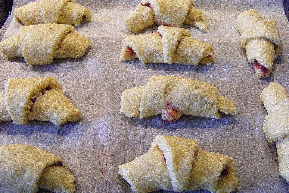 Kartoffelhörnchen mit Marmeladenfüllung