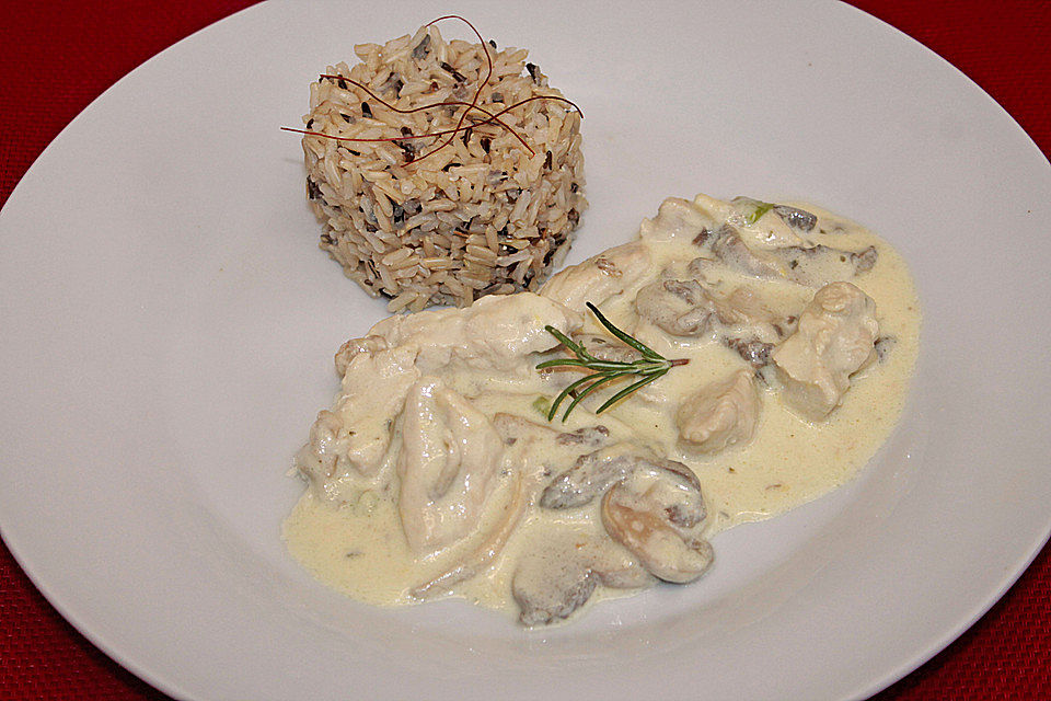 Geschnetzeltes in Frischkäsesauce mit Champignons und Lauchzwiebeln