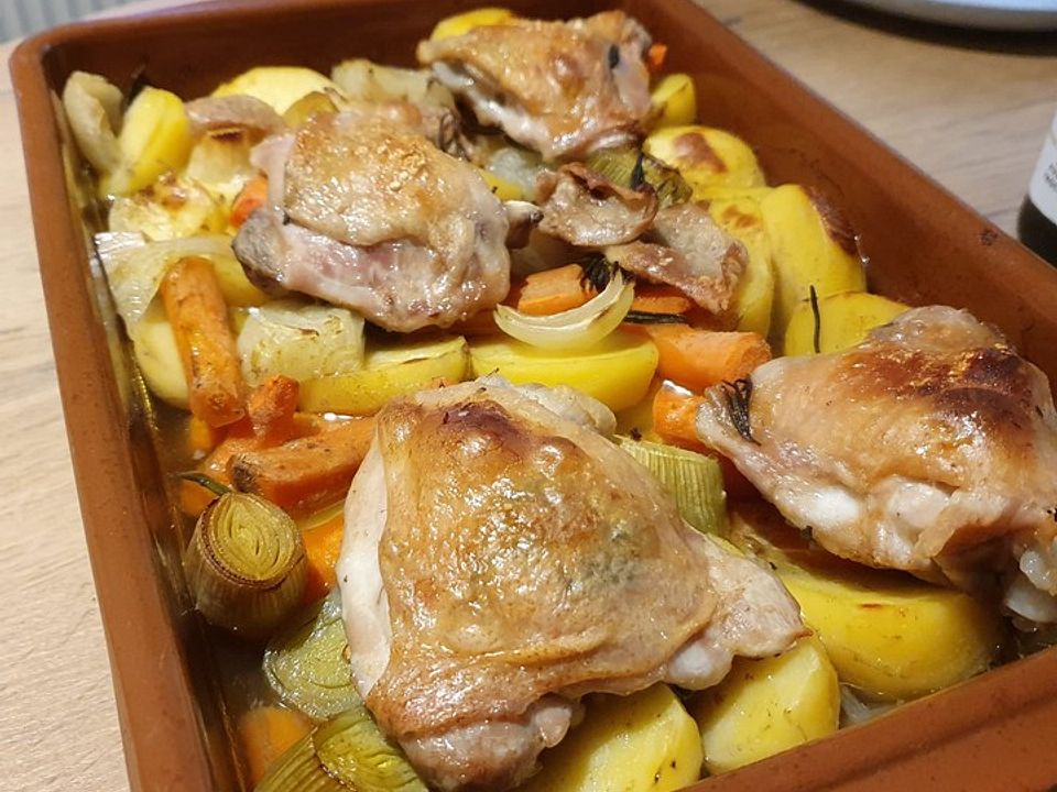 Hähnchen mit Kartoffeln im Ofen von emilia_pl | Chefkoch