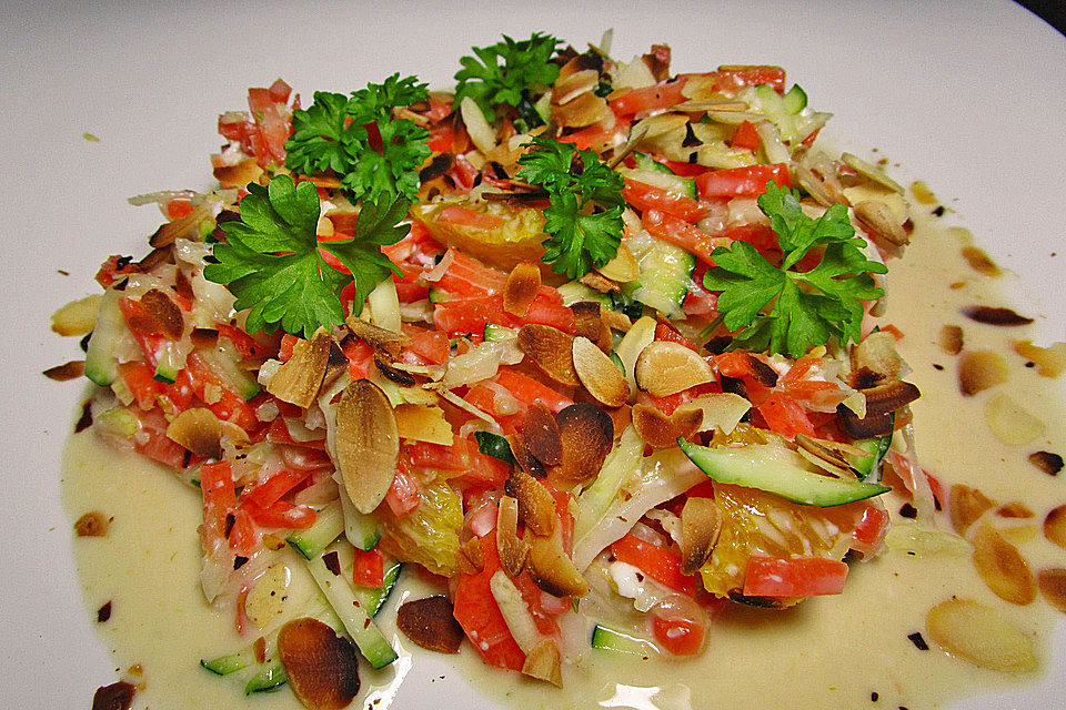 Fenchel-Möhrenrohkost mit Zucchini und Orangen