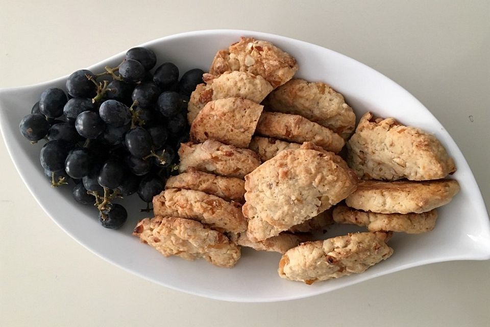 Aprikosen - Scones mit weißer Schokolade