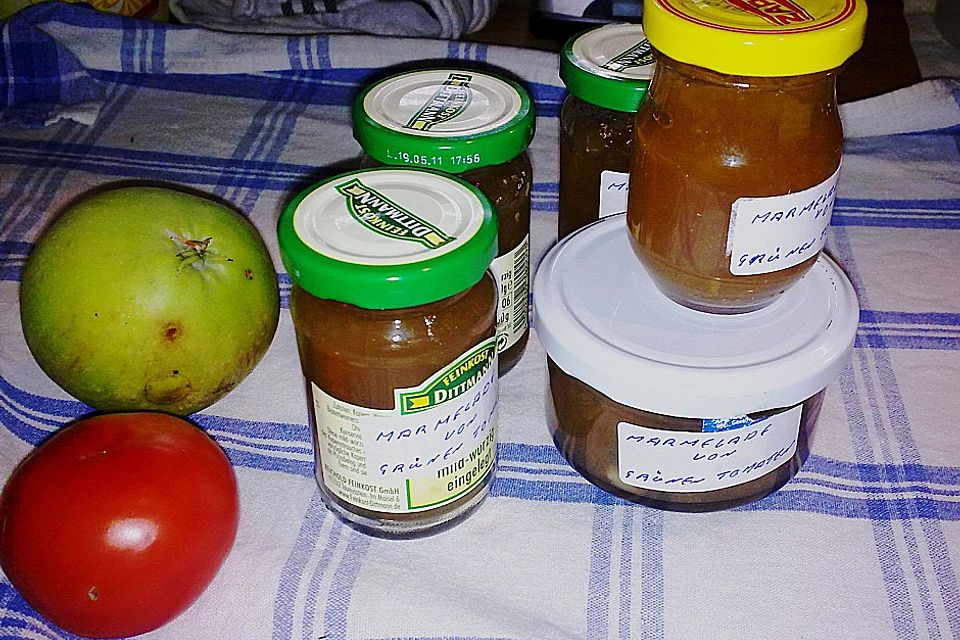 Fruchtig-pikante Marmelade aus grünen Tomaten