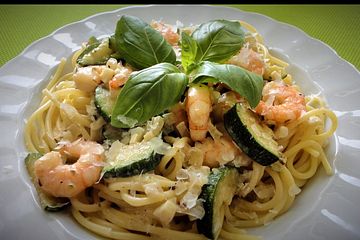 Spaghetti In Zucchini Shrimps Sahnesauce Von Rocky73 Chefkoch