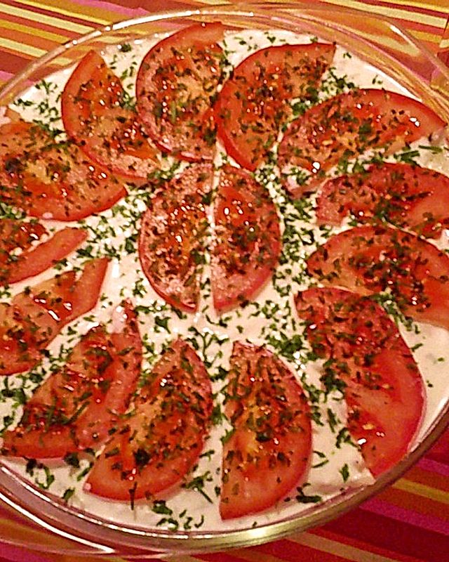 Tomaten-Sellerie-Eier-Schichtsalat