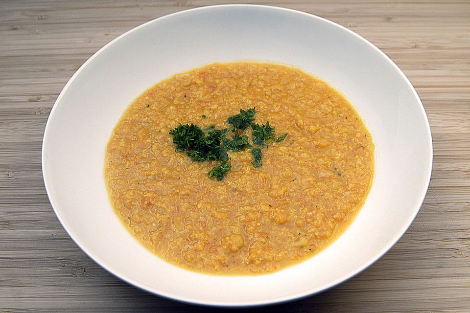 Karotten-Mais-Suppe mit Thaicurry