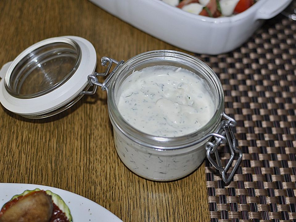 Grillsoße-Kräuterdip von inwong| Chefkoch Grillsoße-Kräuterdip von inwong| Chefkoch