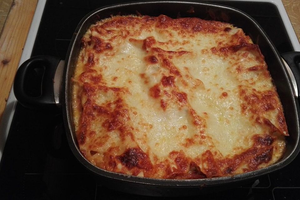 Lasagne mit einer Füllung aus Hokkaido, Thymian und Bergkäse