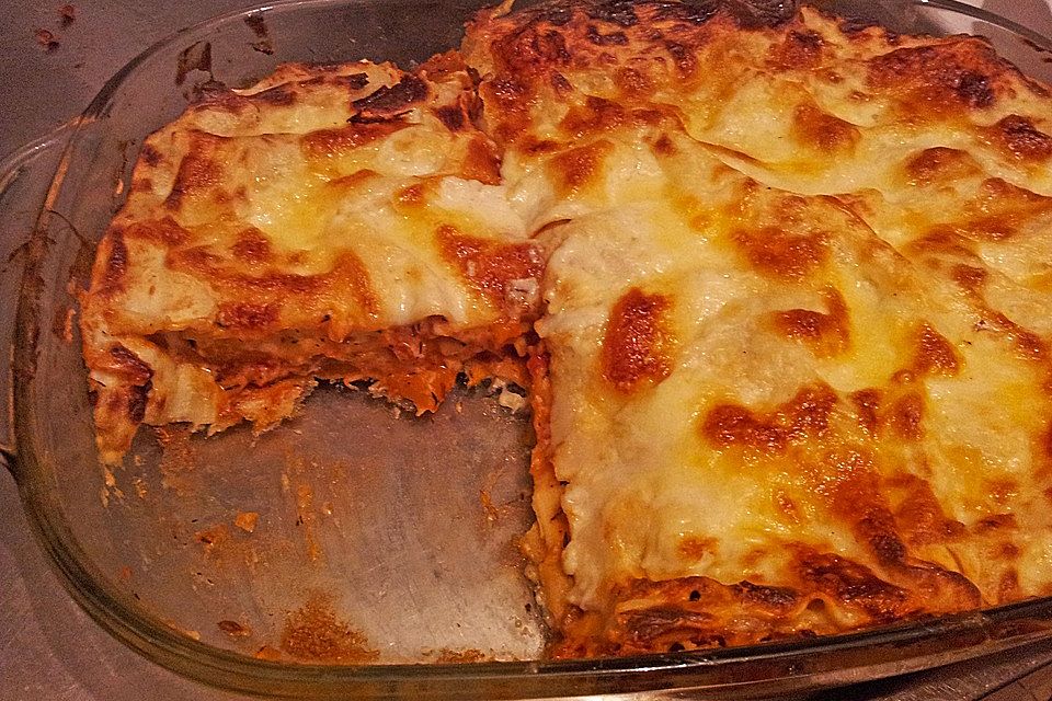 Lasagne mit einer Füllung aus Hokkaido, Thymian und Bergkäse