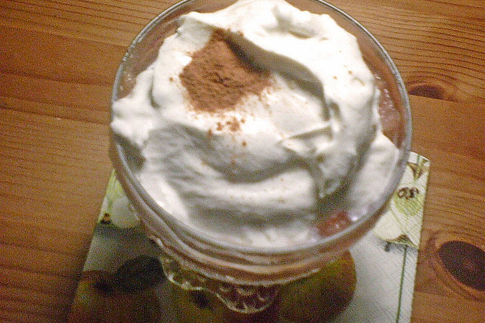 Apfelkompott mit Zimtcreme