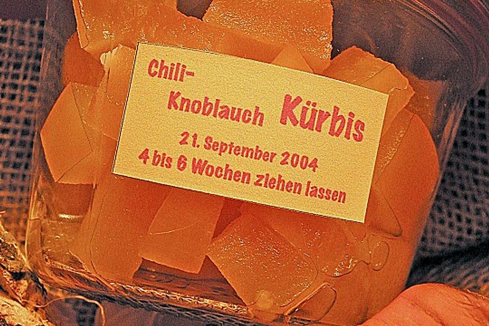 Kürbis mit Knoblauch - Chili eingelegt