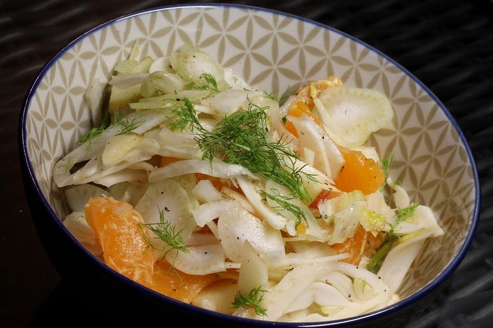 Fenchelsalat mit Apfel und Mandarine