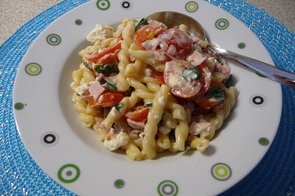 Spaghetti mit Bärlauch-Schafskäse-Soße