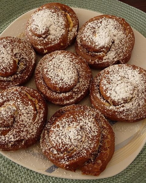 Hefeteigschnecken Rezepte | Chefkoch Hefeteigschnecken Rezepte | Chefkoch